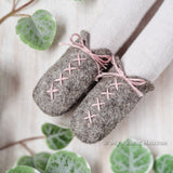 Doll's felt boots PDF sewing pattern tutorial