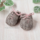 dolls felt lace-up shoes sewing pattern & photo tutorial