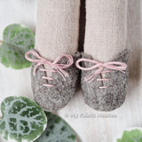 dolls felt lace-up shoes sewing pattern & photo tutorial