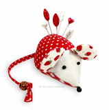 Mouse pincushion easy sewing pattern and photo tutorial